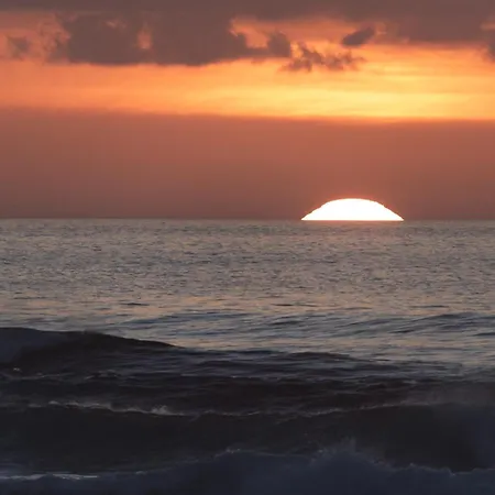 Seaview Ensuite In Centre - Casa Maluka Affittacamere