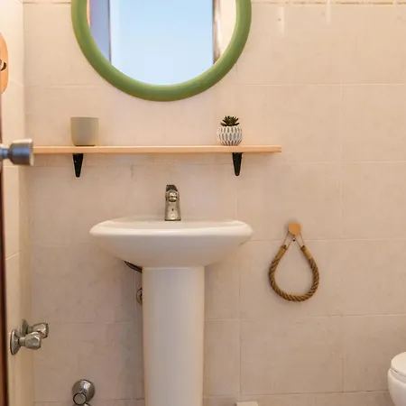 ゲストハウス Seaview Ensuite In Centre - Casa Maluka サグレス